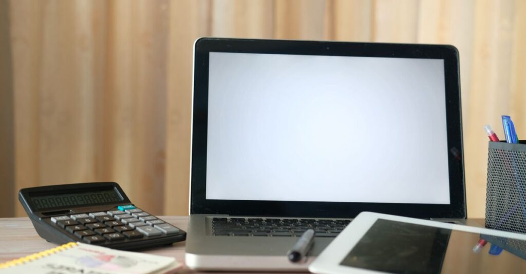Bureau assis-debout : utile ou gadget ?