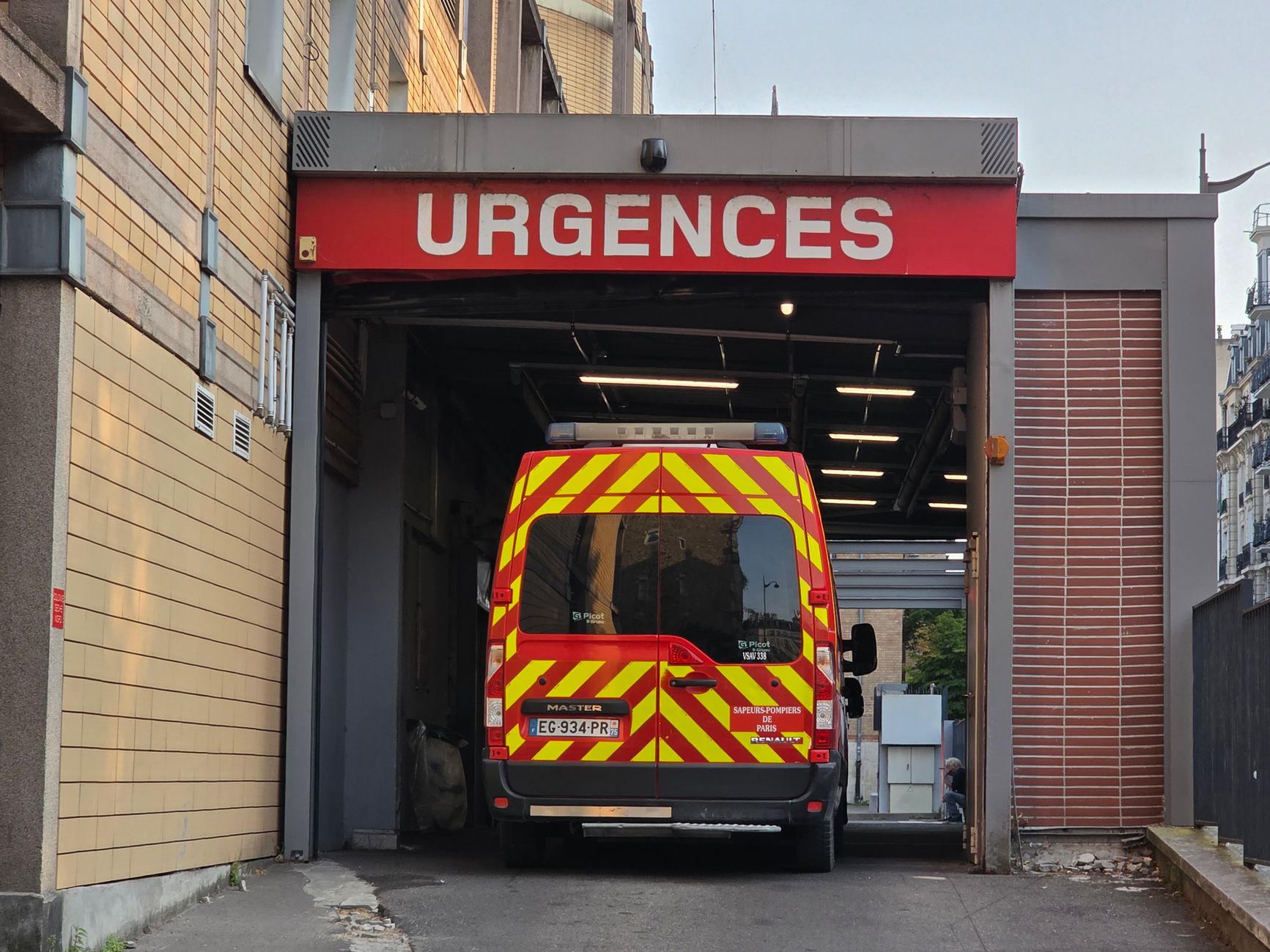 Tensions croissantes à Sainte-Foy-lès-Lyon : le maire menacé chez lui