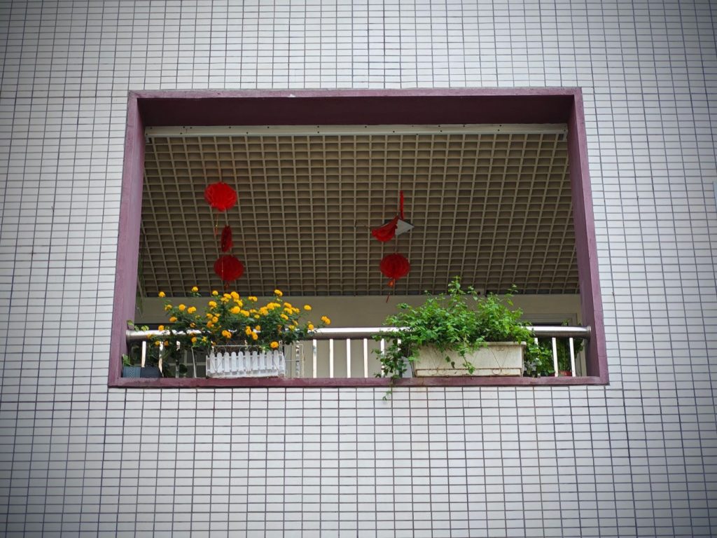 Aménager et ranger un petit balcon en ville