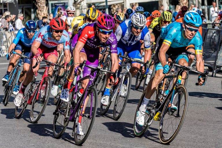 Paul Seixas, à 20 ans, sur le point de devenir une légende du cyclisme français
