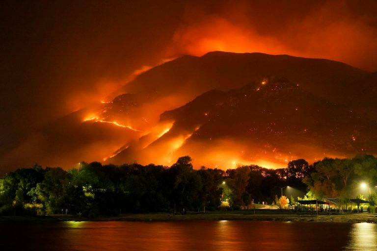 Incendie dévastateur près du Beaujolais vert : quel risque pour votre sécurité ?