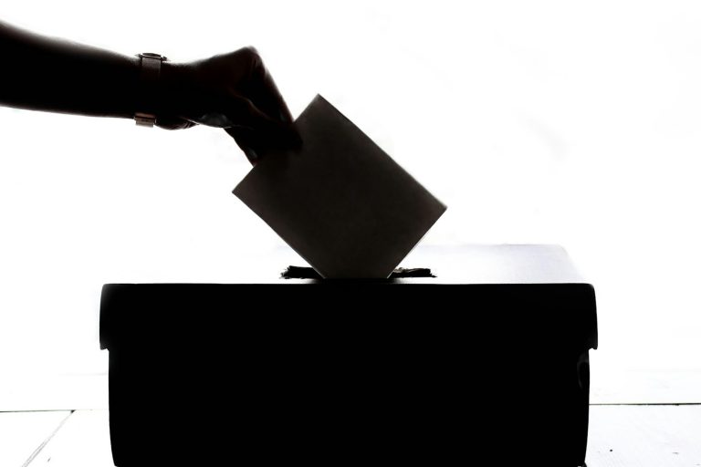 Sénatoriales : une victoire insoumise qui bouleverse la gauche dans le Rhône