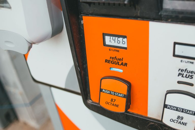 Carburants à Lyon : comment alléger votre budget face à la flambée des prix ?