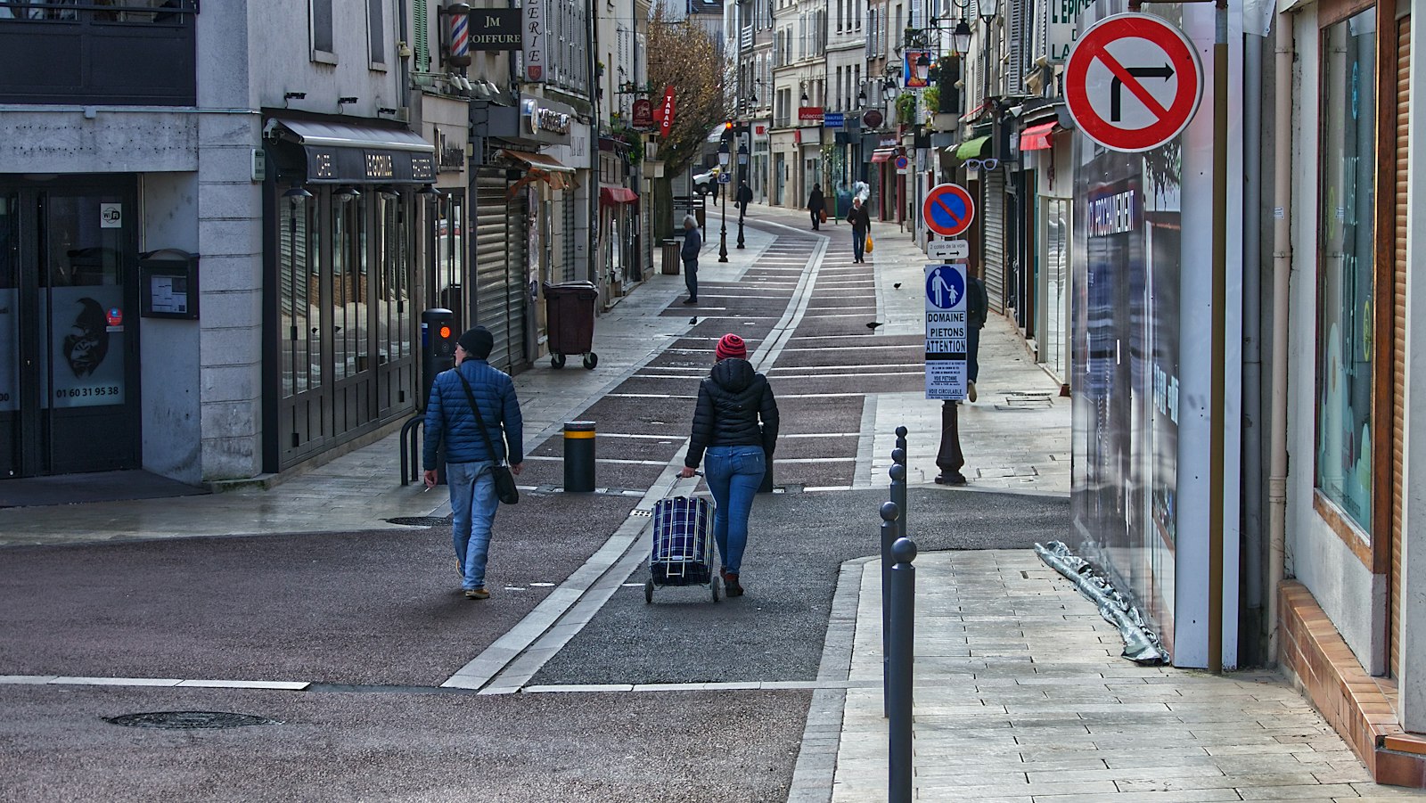 Rue Grenette : la réouverture tant attendue de Lyon retardée, quel impact sur le commerce ?