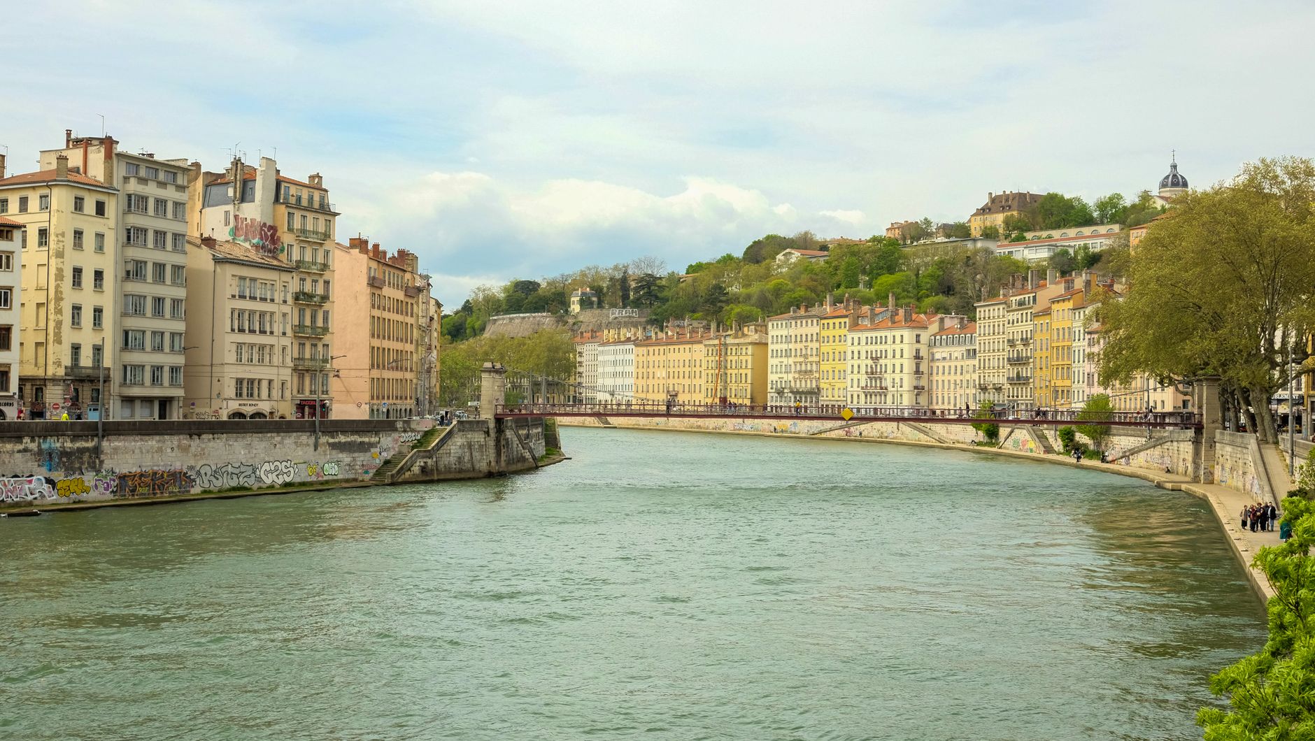 Lyon : La Rue de la République se métamorphose en sanctuaire de la beauté avec Moida