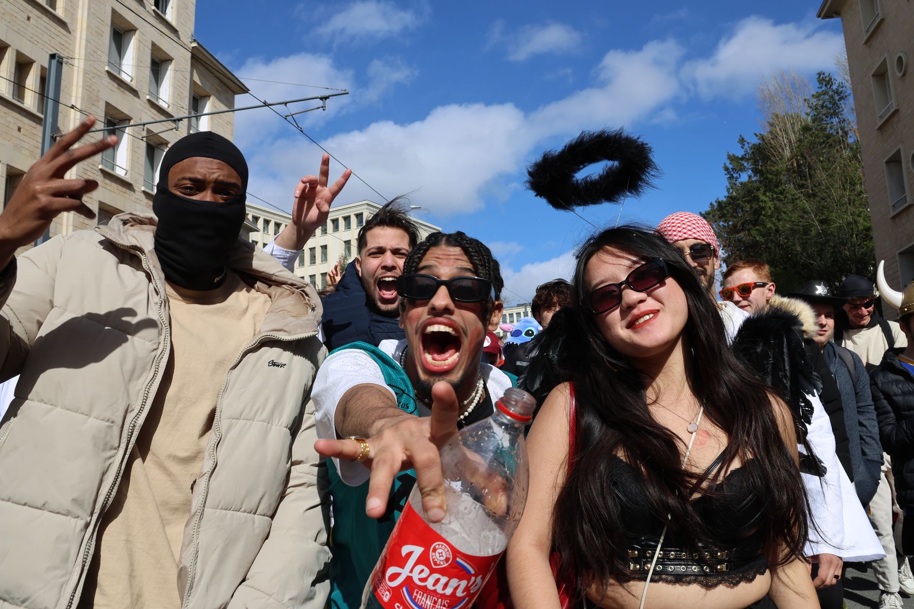Lyon sous tension : quand une manifestation pacifique dégénère
