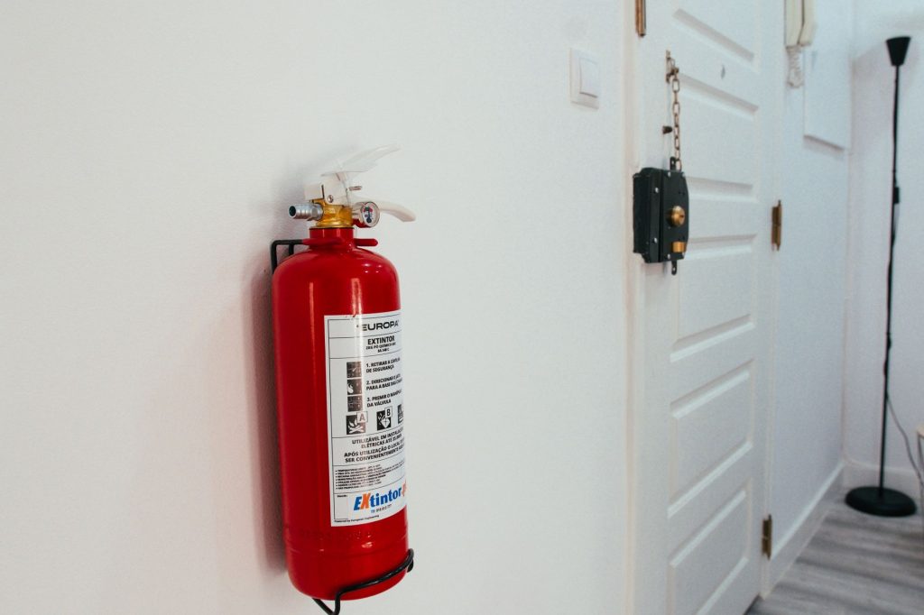 Vénissieux : un incendie mortel relance le débat sur la sécurité des immeubles