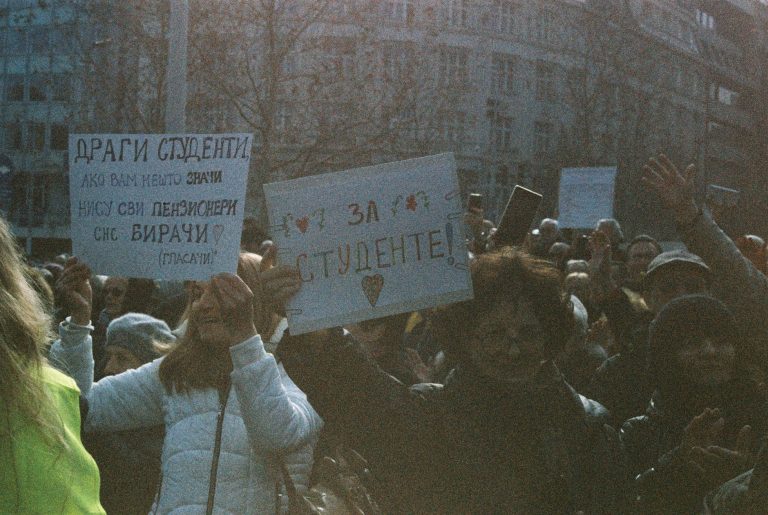 Depuis quelques semaines, 20 000 jeunes lyonnais en colère descendent dans la rue