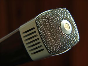 Webradio gratuite : ce que ça coûte vraiment en pratique